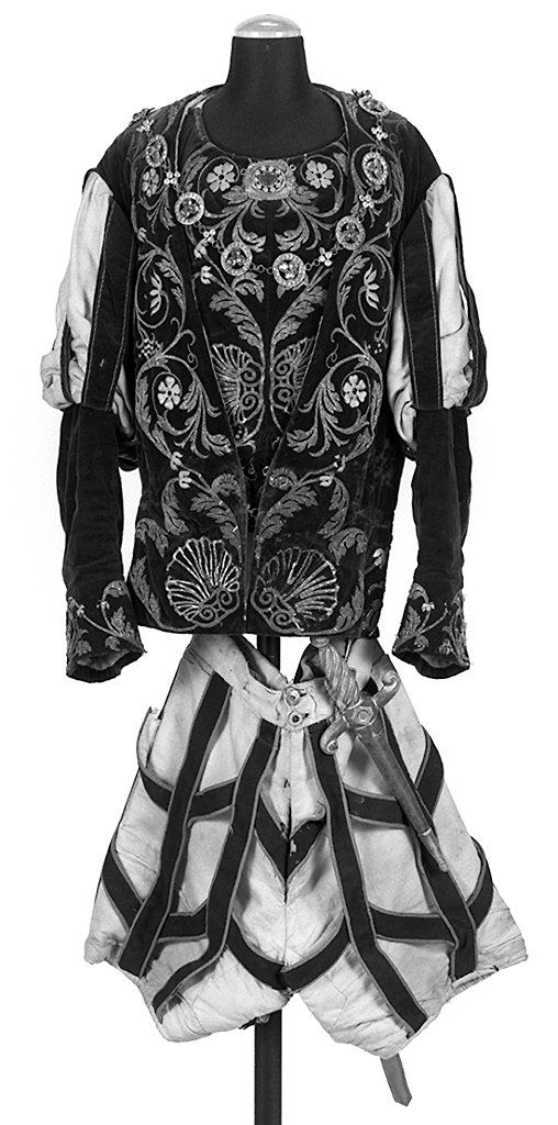 stemma della contrada del Nicchio (montura, elemento d'insieme) - manifattura senese (sec. XIX)