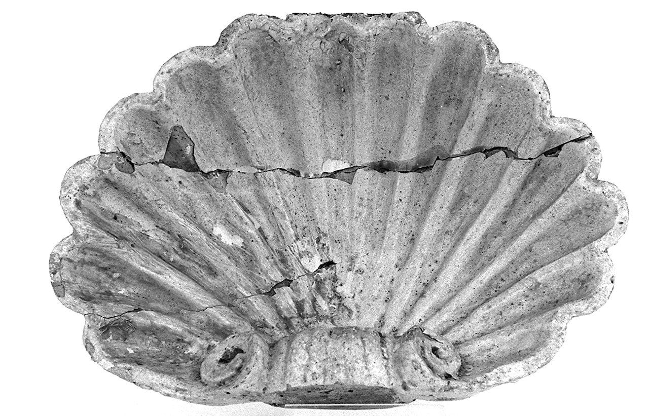 stemma della contrada del Nicchio (rilievo) - bottega senese (sec. XVIII)