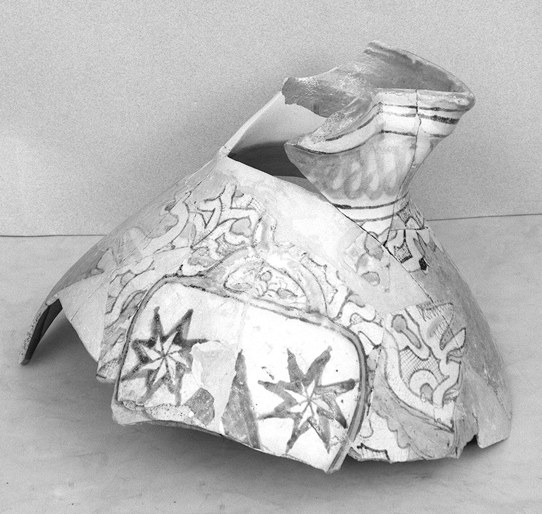 boccale, frammento - manifattura senese (seconda metà sec. XV)