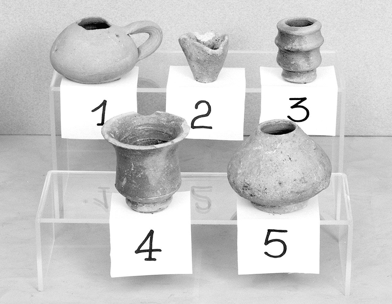 vaso - manifattura senese (seconda metà sec. XV)