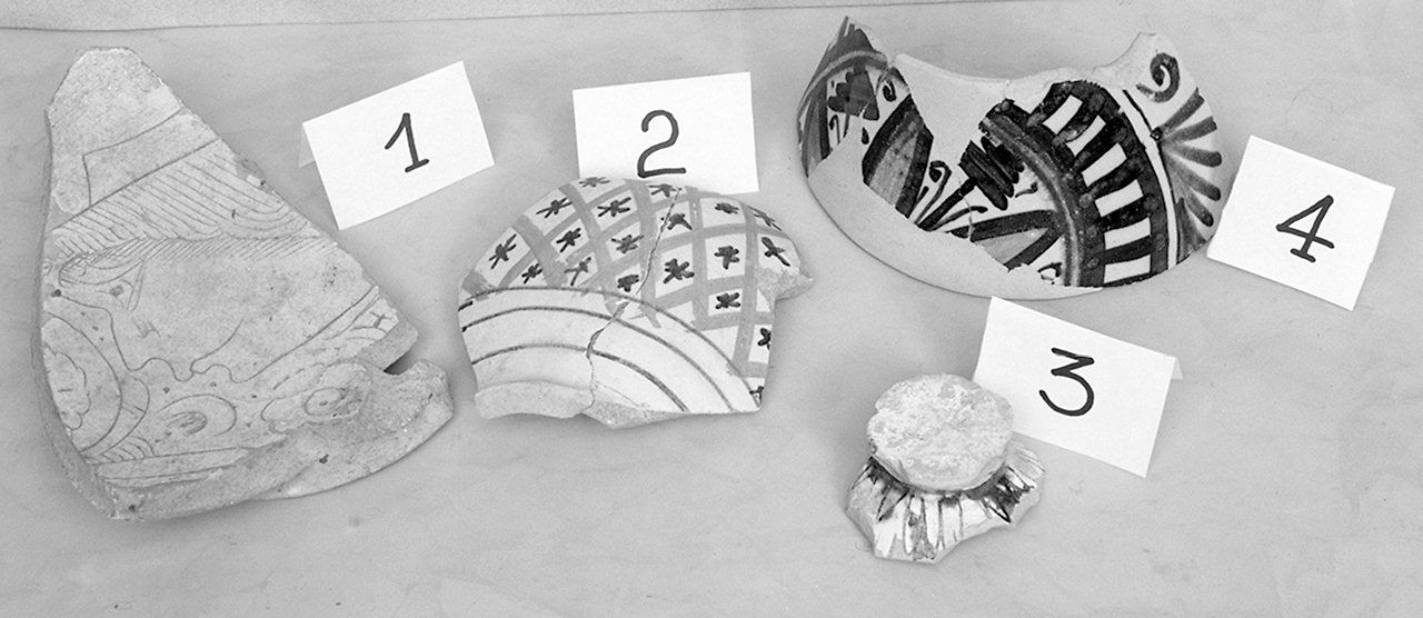 piatto, frammento - manifattura senese (seconda metà sec. XV)