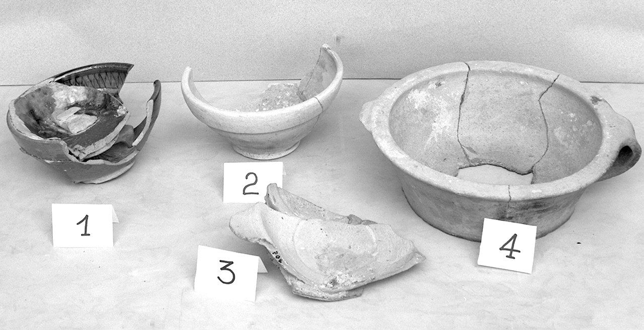 ciotola, frammento - manifattura senese (seconda metà sec. XV)