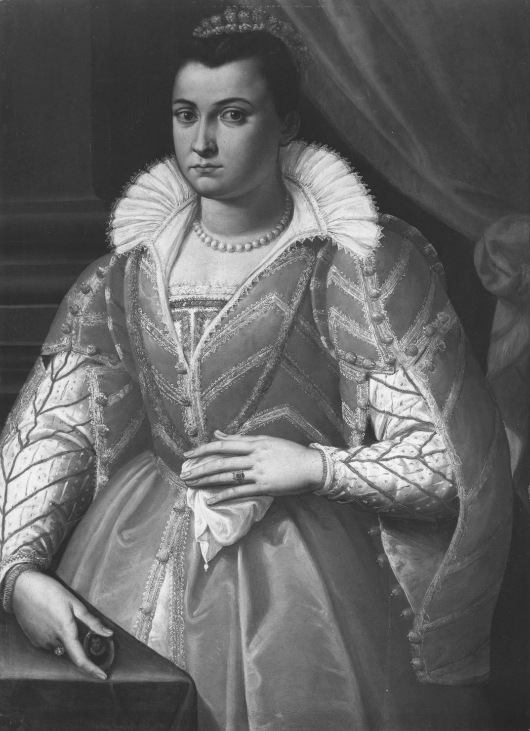 ritratto di donna (dipinto) di Carracci Agostino (attribuito) (fine sec. XVI)