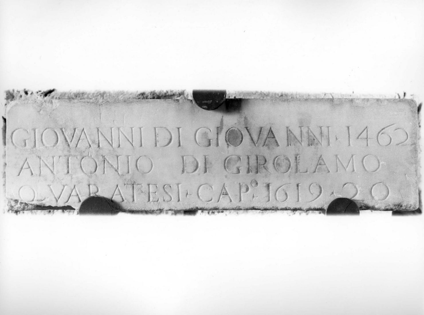 lapide commemorativa - produzione toscana (sec. XVII)