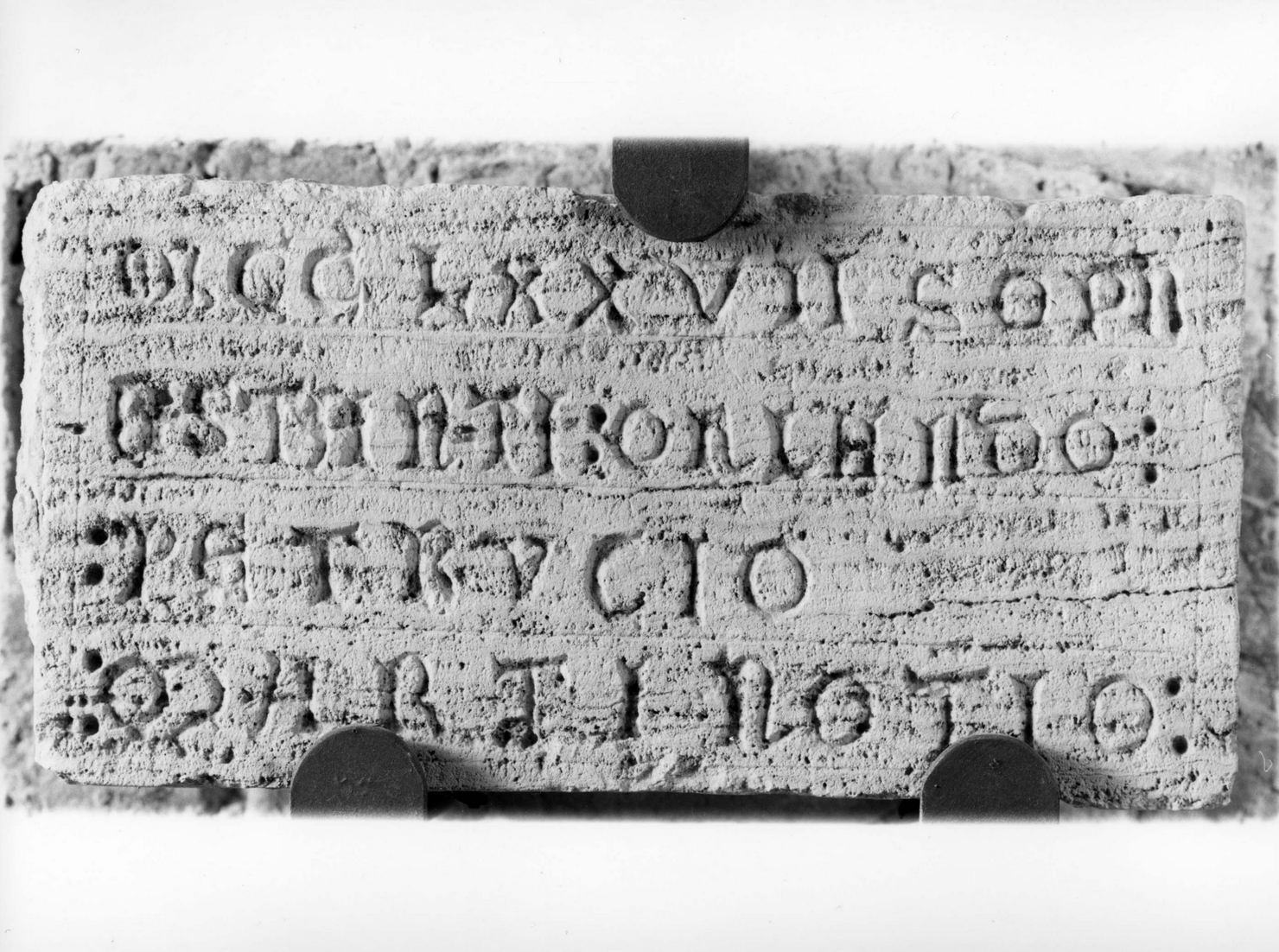 lapide commemorativa - produzione toscana (sec. XIII)