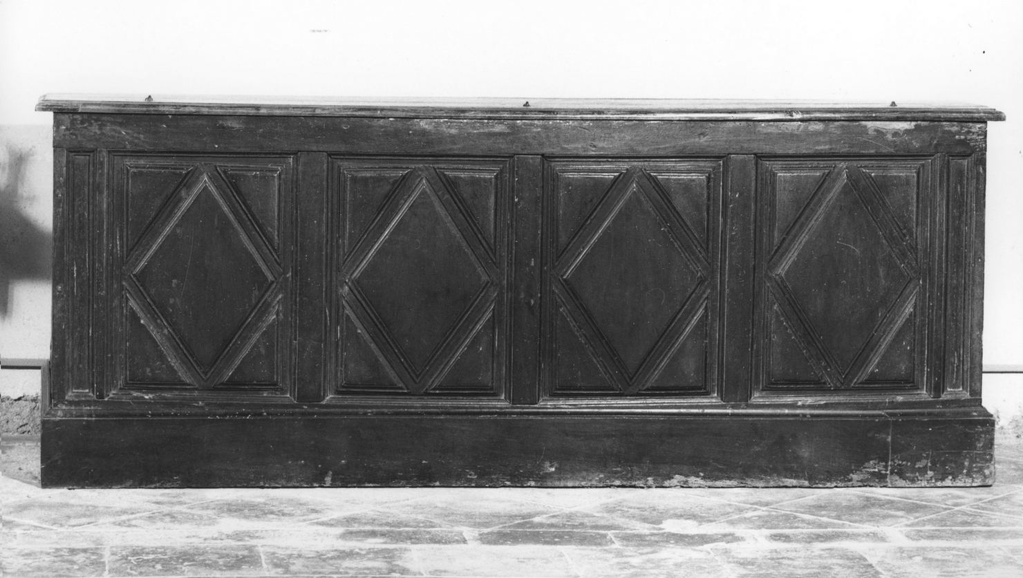 inginocchiatoio - bottega senese (prima metà sec. XVIII)