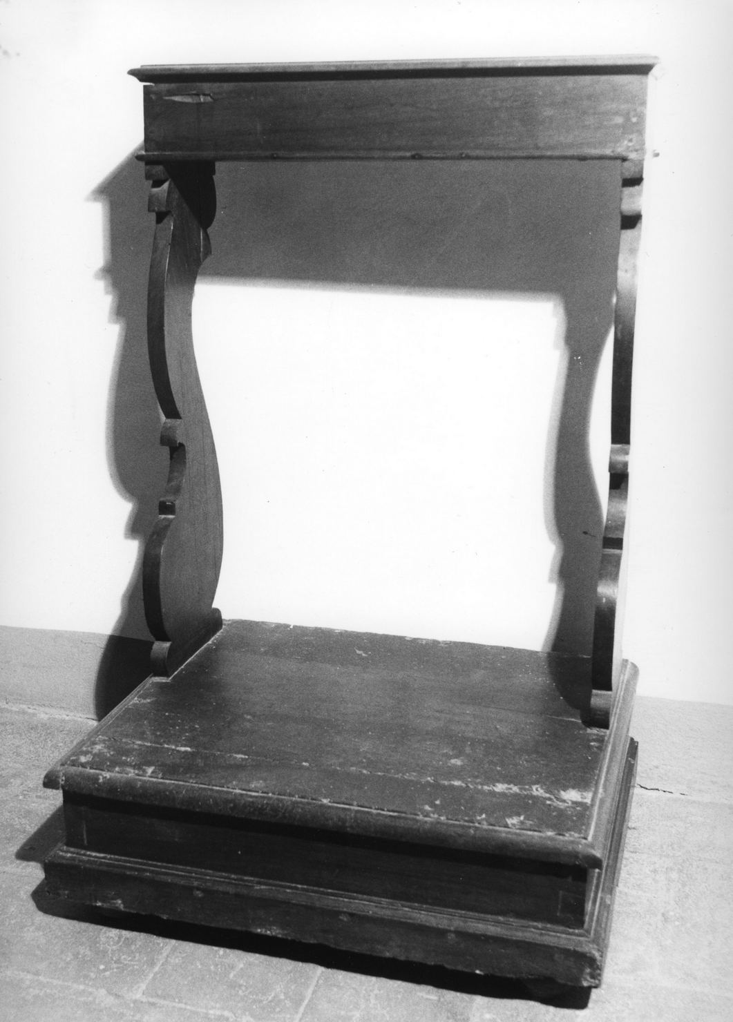 inginocchiatoio - bottega senese (prima metà sec. XVIII)