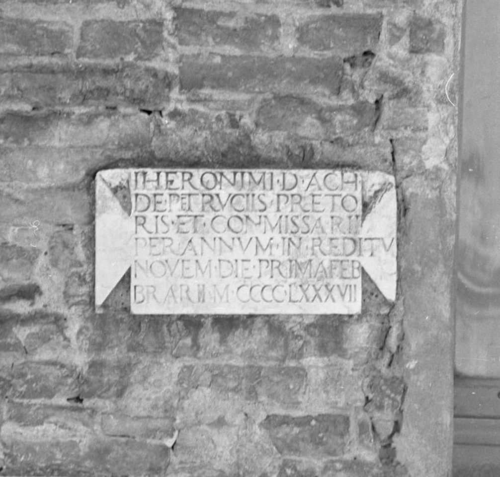 lapide documentaria - bottega toscana (sec. XV)