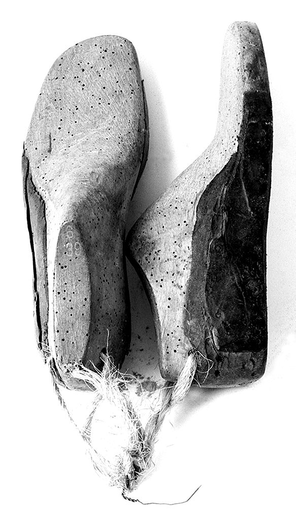 forma per scarpe - ambito toscano (1989)