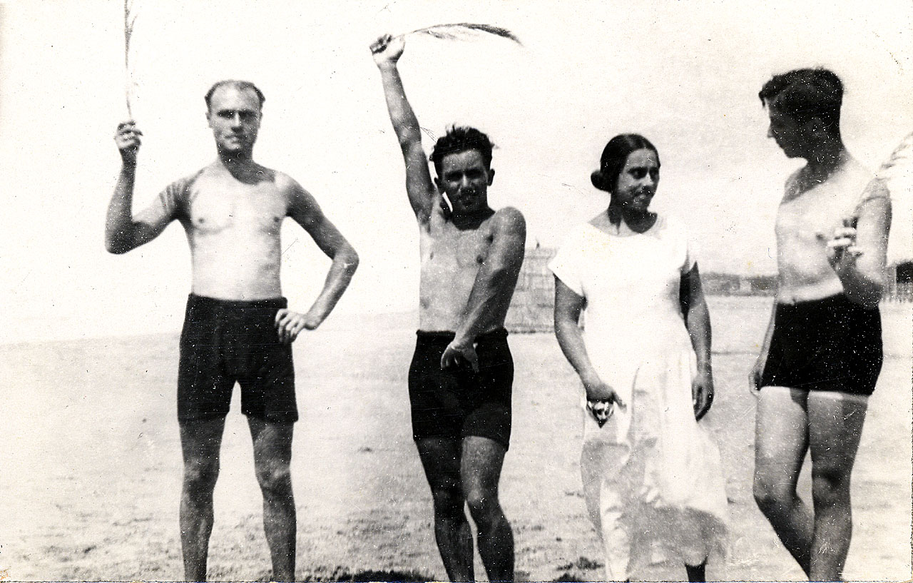 uomo - ragazzo - donna -Brandi, Cesare - mare (positivo) di Anonimo (attr) (XX)