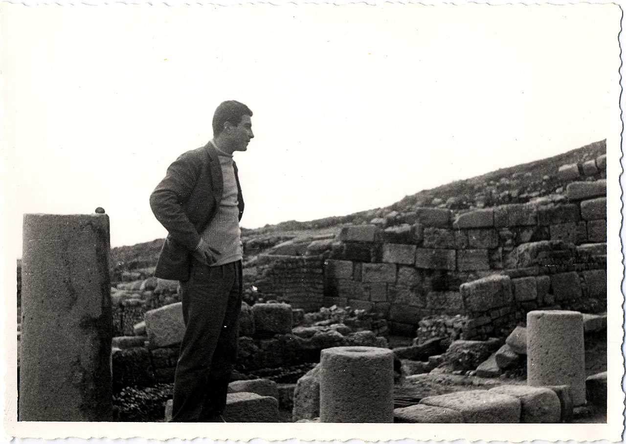 giovane uomo - Sito archeologico (positivo) di [Brandi, Cesare] (attr) (XX)