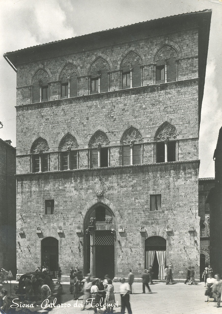 Siena - Palazzo Tolomei - uomini - donne - automobile (positivo) di Anonimo (attr) (XX)