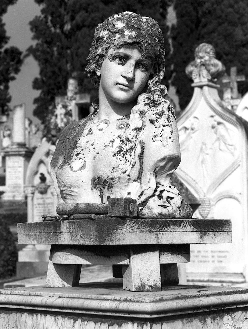 scena allegorica (scultura) di Russel Thanter Edward (sec. XIX)