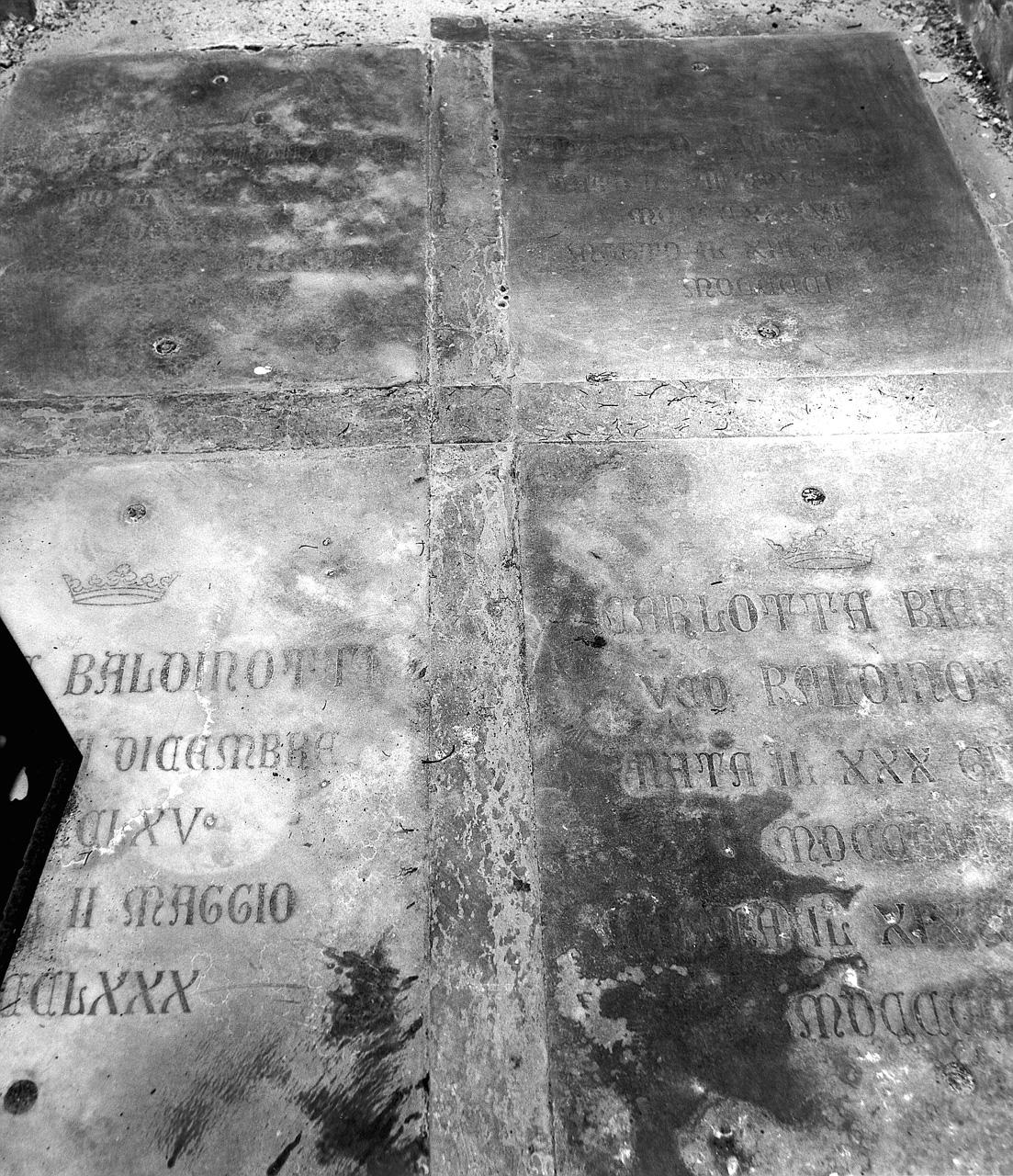 lastra tombale, serie - produzione toscana (sec. XIX)