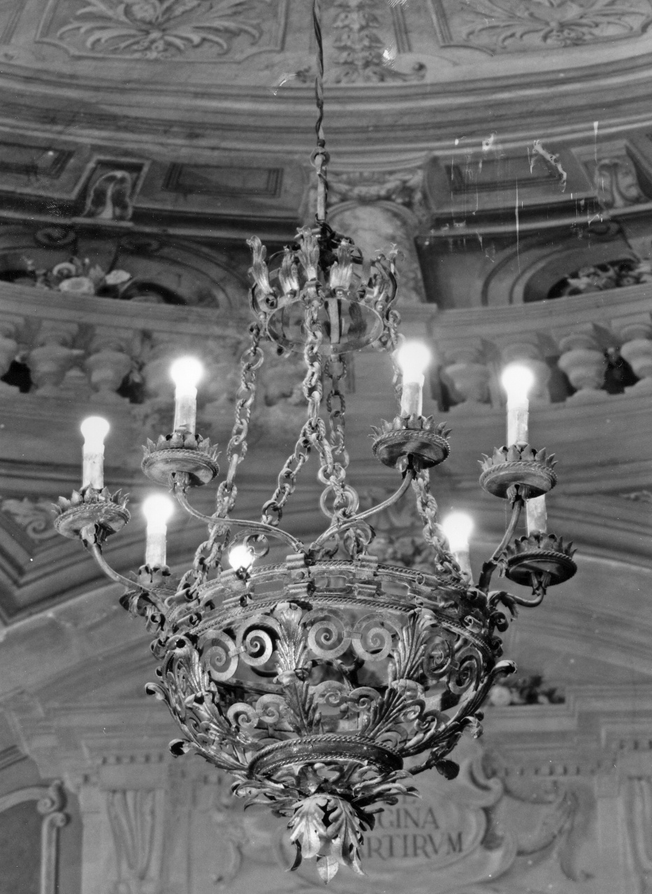 lampadario - produzione toscana (prima metà sec. XX)