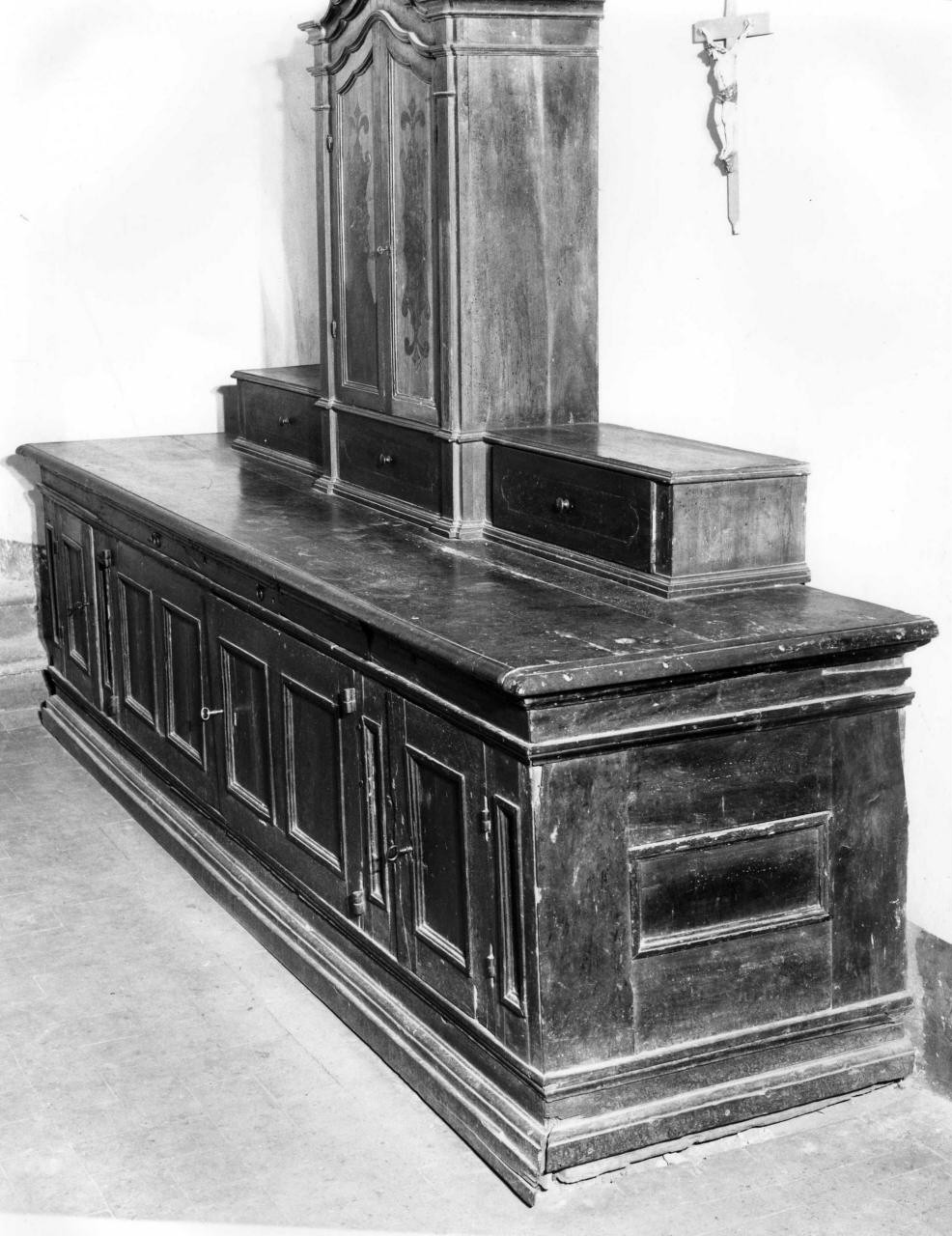 alzata di credenza - bottega toscana (sec. XVIII)