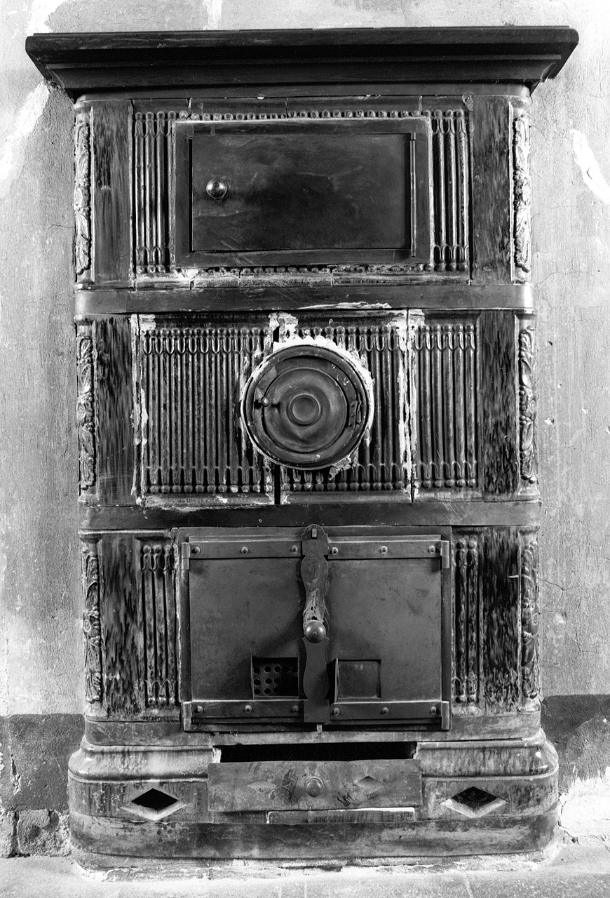 stufa - manifattura toscana (prima metà sec. XX)