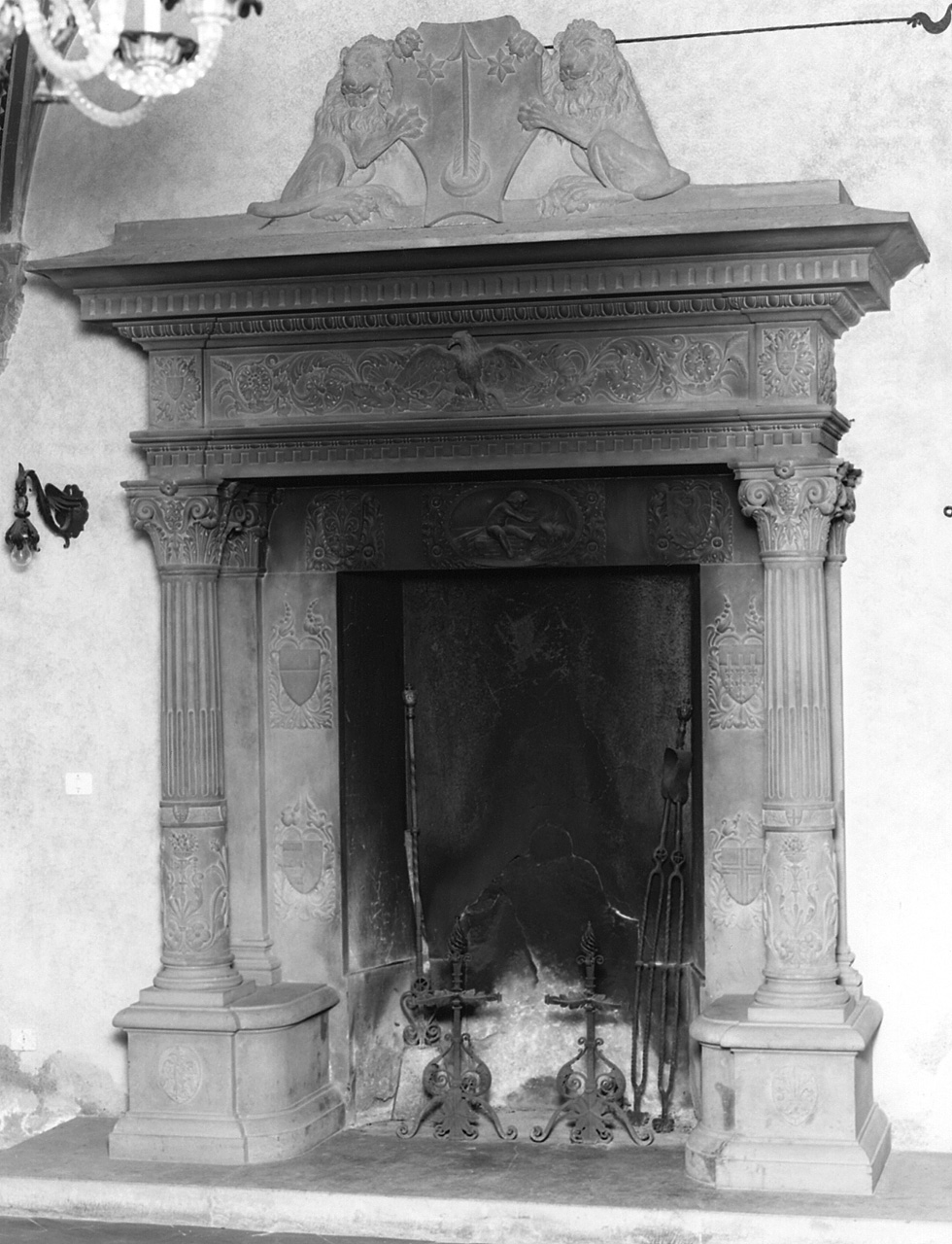 mostra di camino - bottega toscana (ultimo quarto sec. XIX)