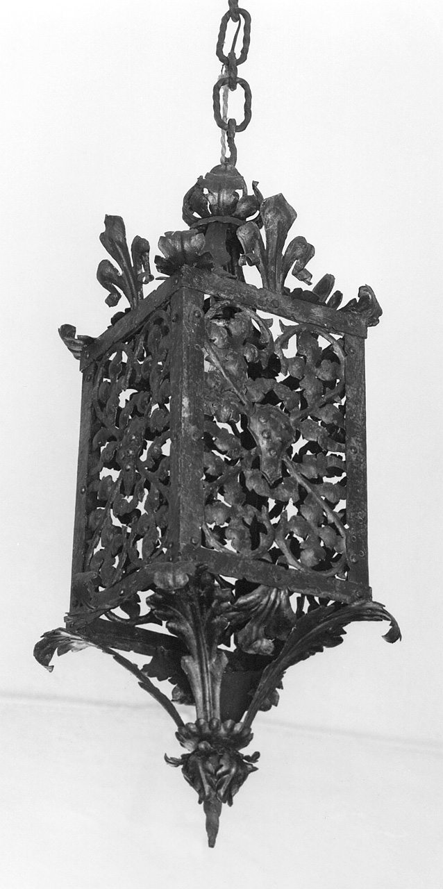 lanterna - pensile - bottega toscana (ultimo quarto sec. XIX)