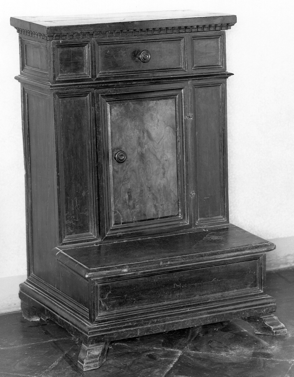 inginocchiatoio - bottega toscana (fine/inizio secc. XIX/ XX)