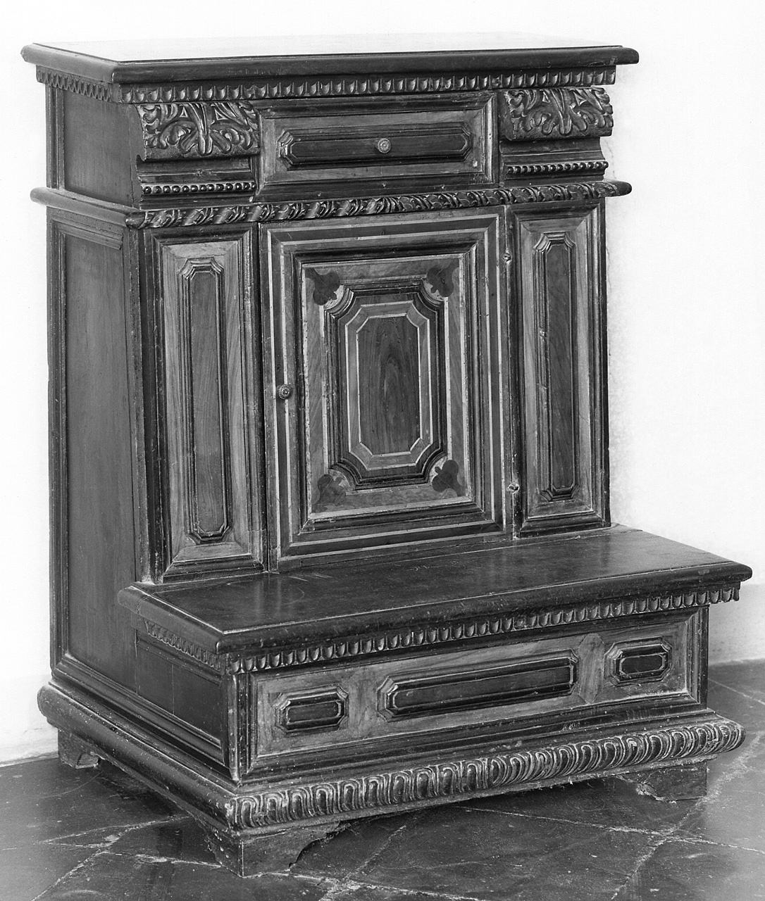 inginocchiatoio - bottega lombarda (seconda metà sec. XIX)