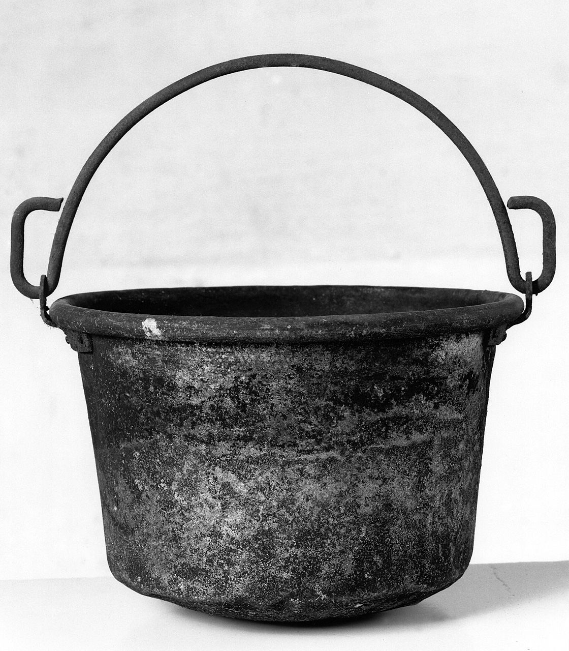 paiolo - bottega toscana (fine/inizio secc. XVII/ XVIII)