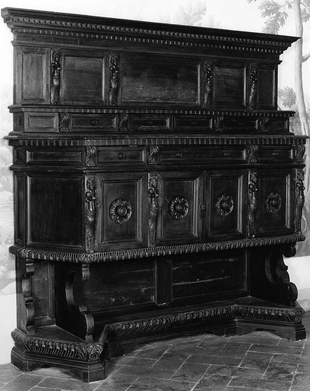 credenza con alzata - bottega piemontese (?) (fine/inizio secc. XIX/ XX)