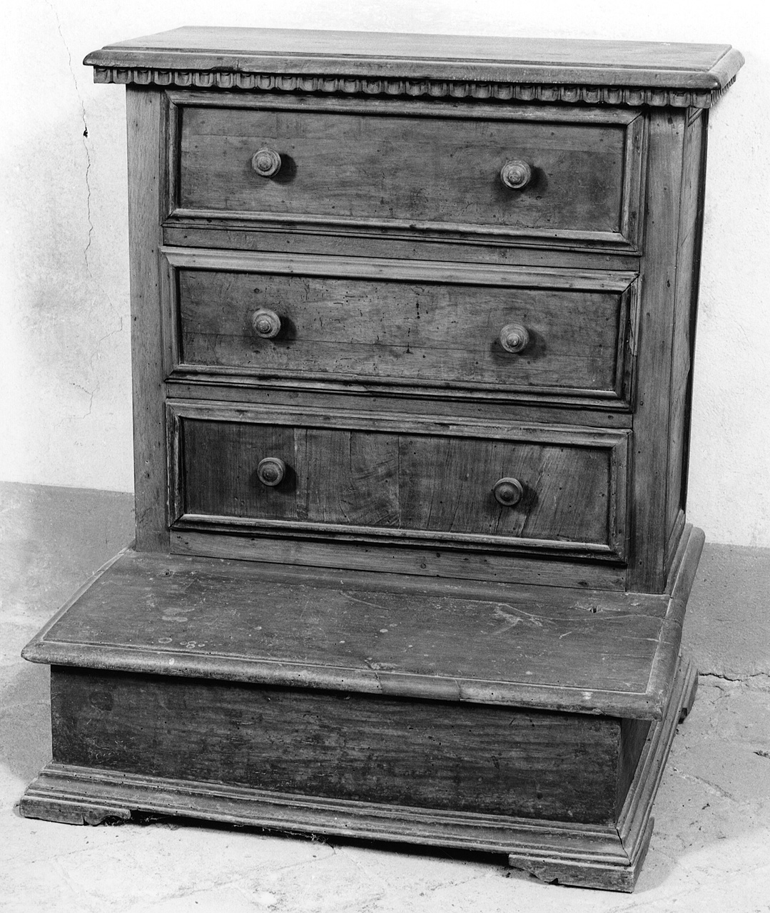 inginocchiatoio - a stipetto - bottega fiorentina (sec. XVII)