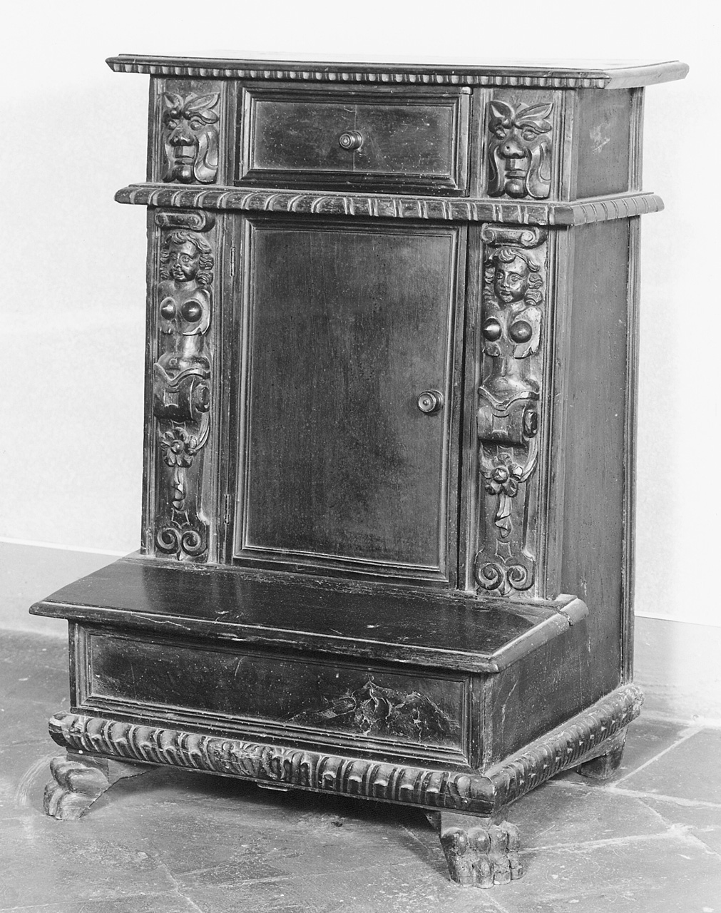 inginocchiatoio - a stipetto - bottega toscana (ultimo quarto sec. XIX)