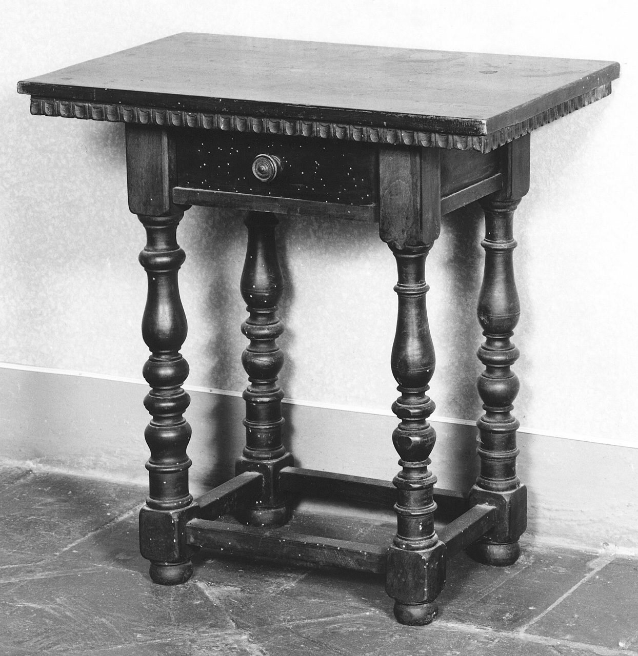 tavolino - bottega toscana (fine/inizio secc. XIX/ XX)