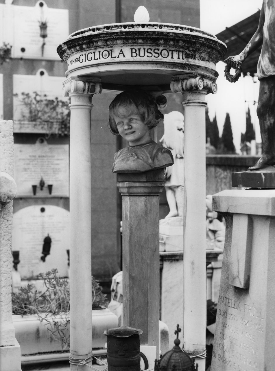 busto ritratto di Gigliola Bussotti (monumento funebre) - ambito toscano (sec. XX)