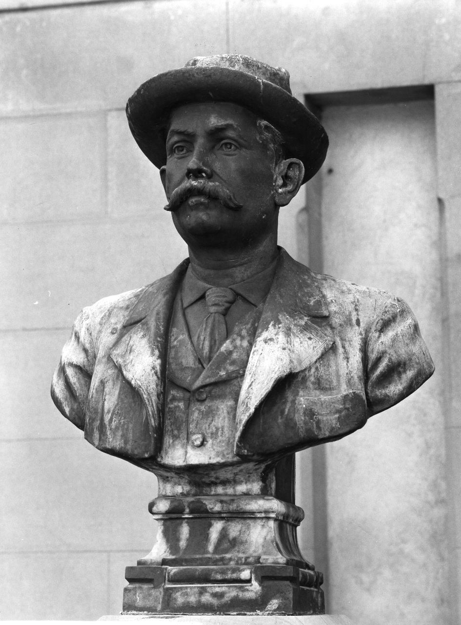 busto ritratto di Leopoldo Bizzarri (monumento funebre) - ambito toscano (sec. XX)