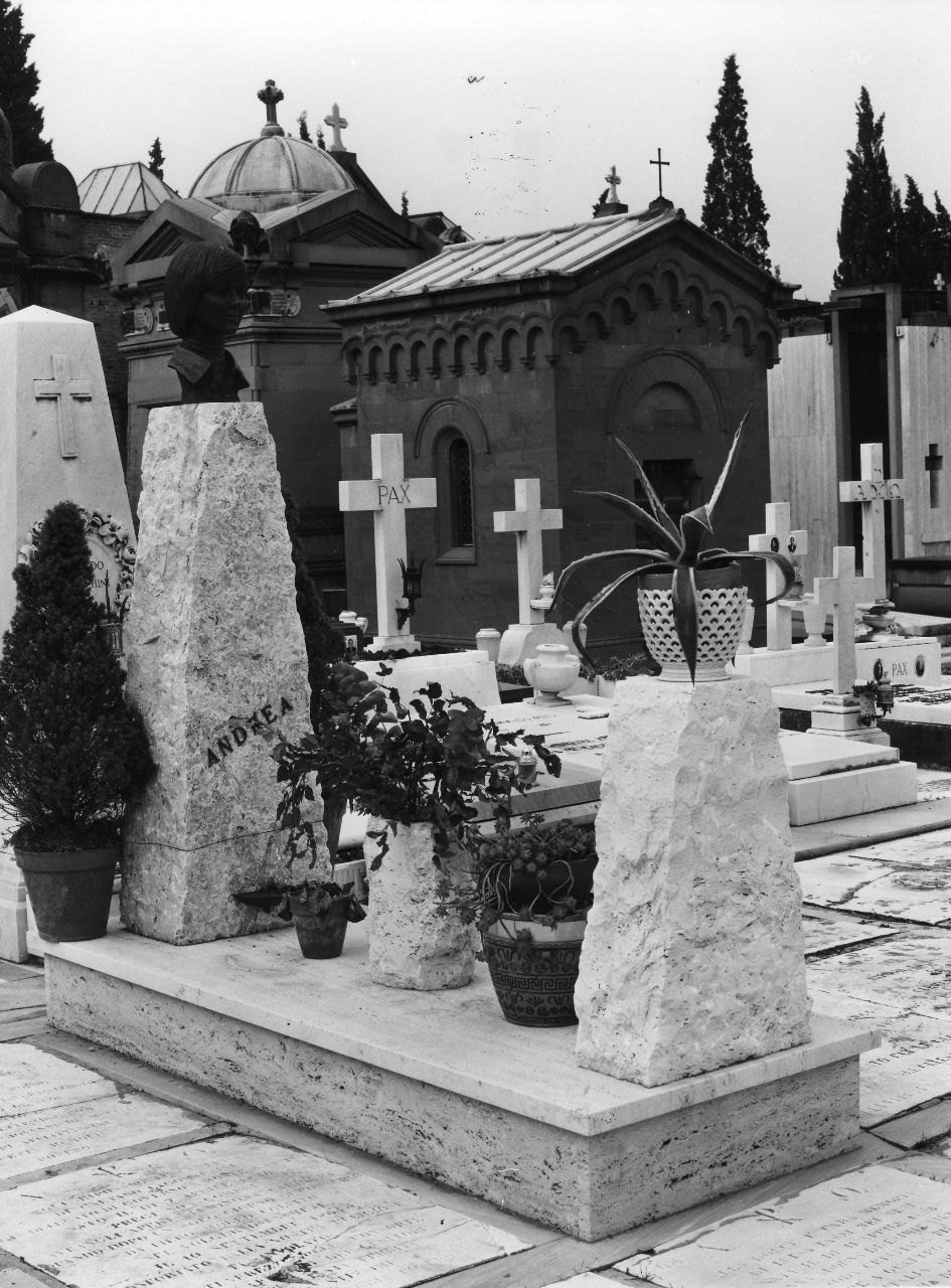 ritratto di Andrea Capineri (monumento funebre) di Berti Antonio - ambito toscano (sec. XX)