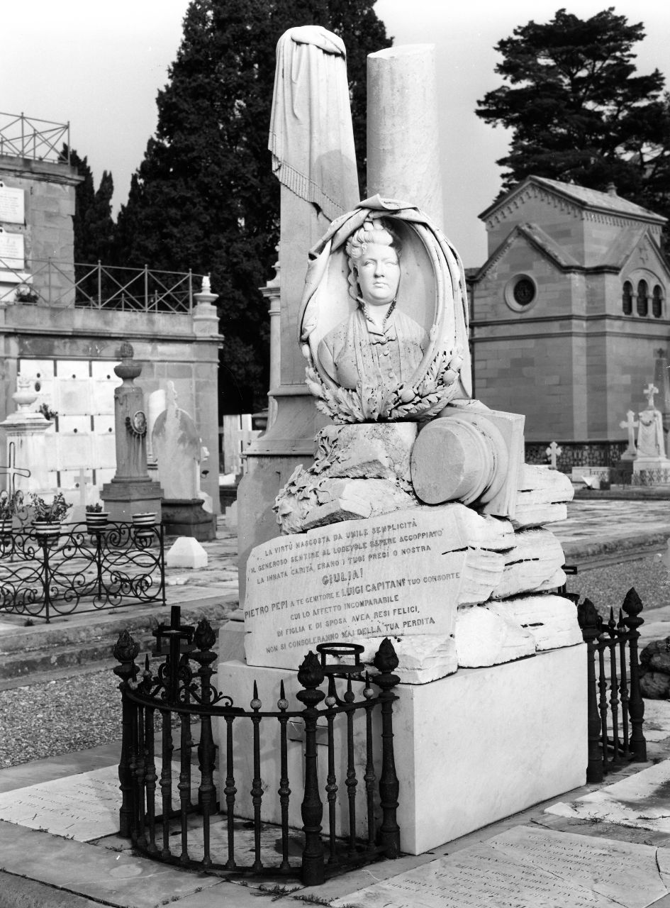 busto ritratto di Giulia Papi Capitani (monumento funebre) - ambito toscano (sec. XIX)