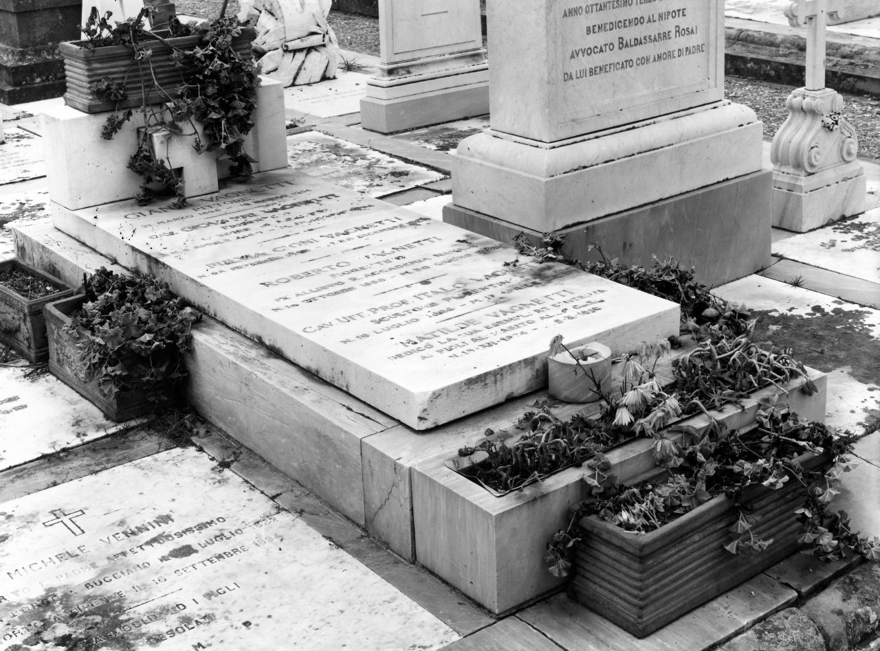 monumento funebre - ambito toscano (prima metà sec. XX)