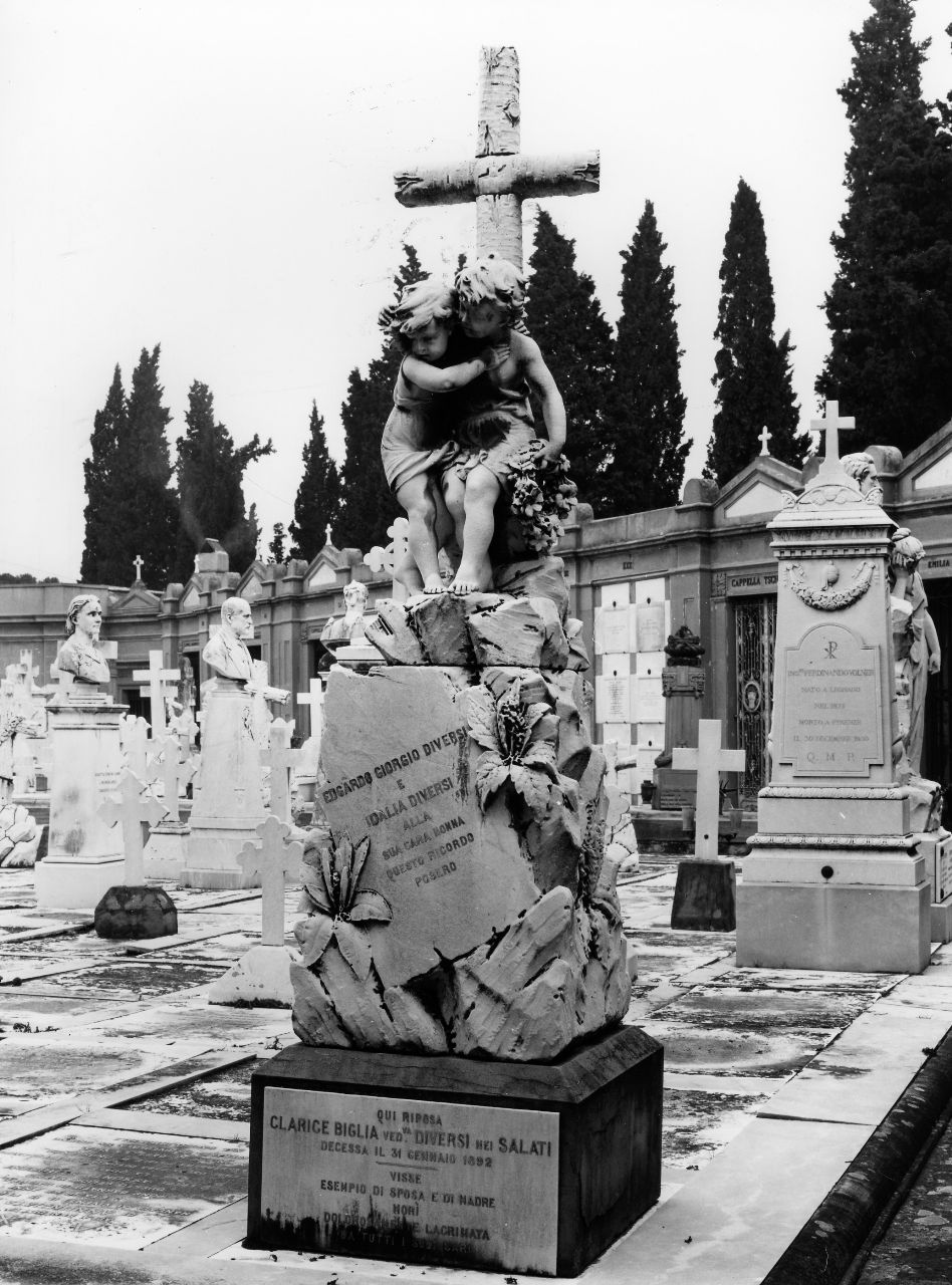 due fanciulli abbracciati (monumento funebre) - ambito toscano (sec. XIX)