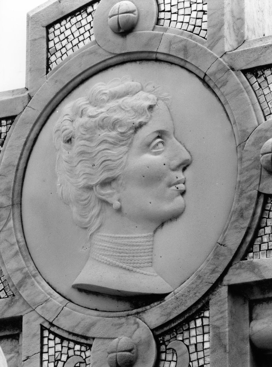 ritratti di Rosalia Pini e Enrichetta Beer de Mossig (monumento funebre) - ambito toscano (inizio sec. XX)