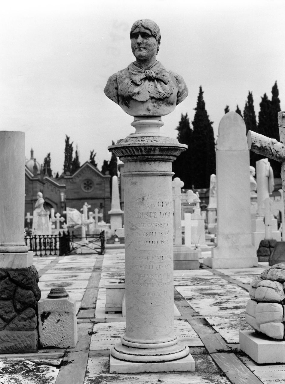 busto ritratto di Emilia Renard Lori (monumento funebre) di Gajarini Ilo (sec. XIX)