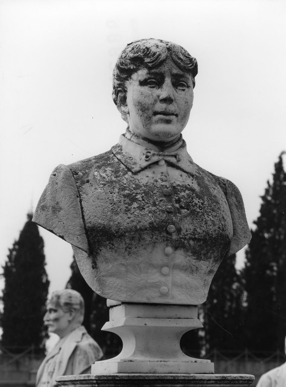 busto ritratto di Bianca degli Amidei Guagni Papini (monumento funebre) di Zocca C (sec. XIX)