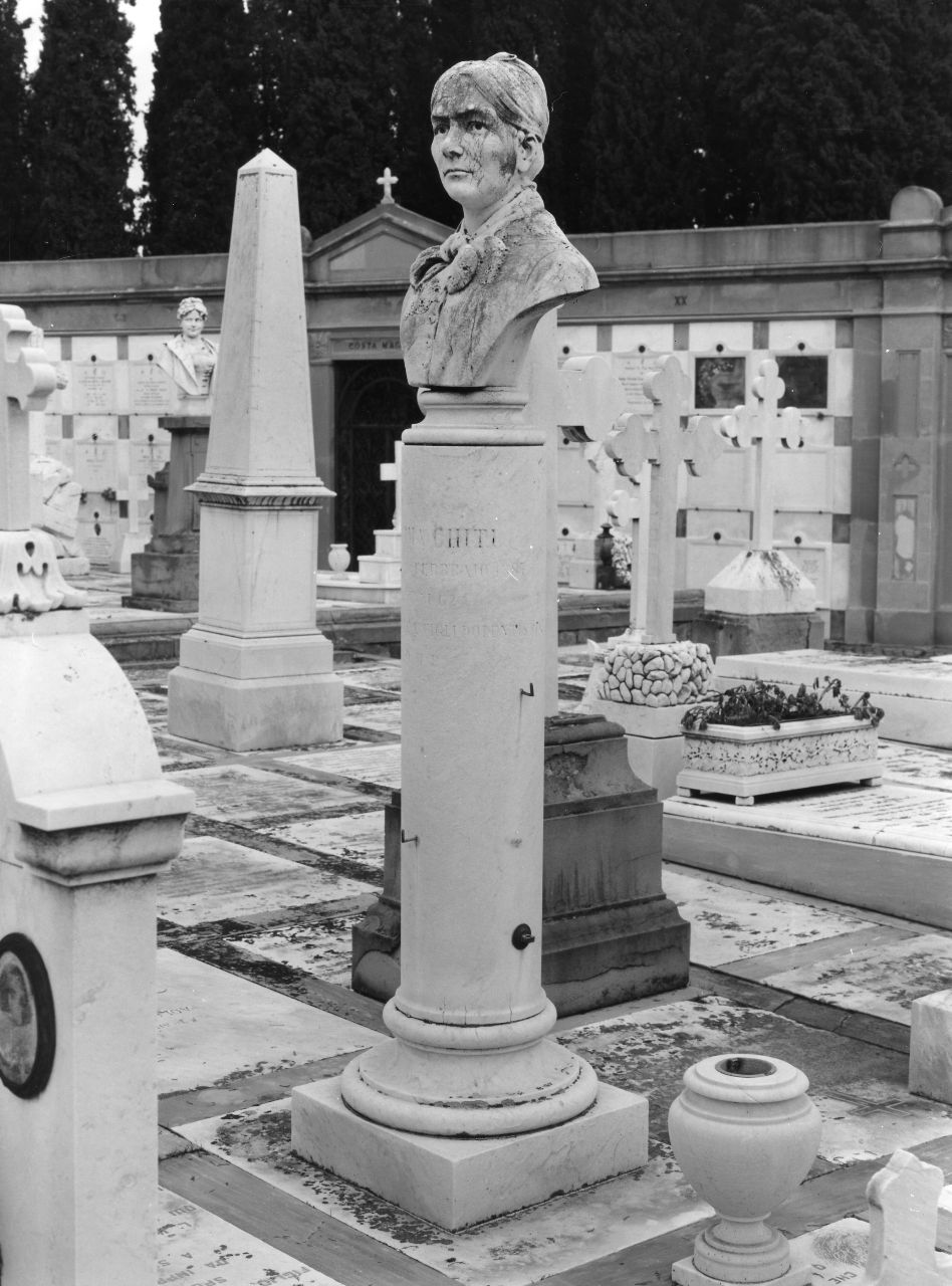 busto ritratto di Massima Chiti (monumento funebre) di Fortini Edoardo (sec. XIX)