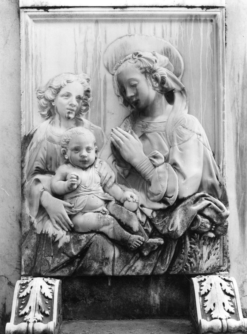 Madonna con Bambino e angeli (monumento funebre) - ambito toscano (sec. XX)