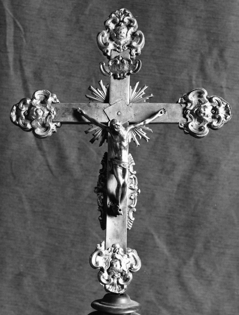 Cristo crocifisso (croce d'altare, elemento d'insieme) - bottega toscana (primo quarto sec. XVIII)