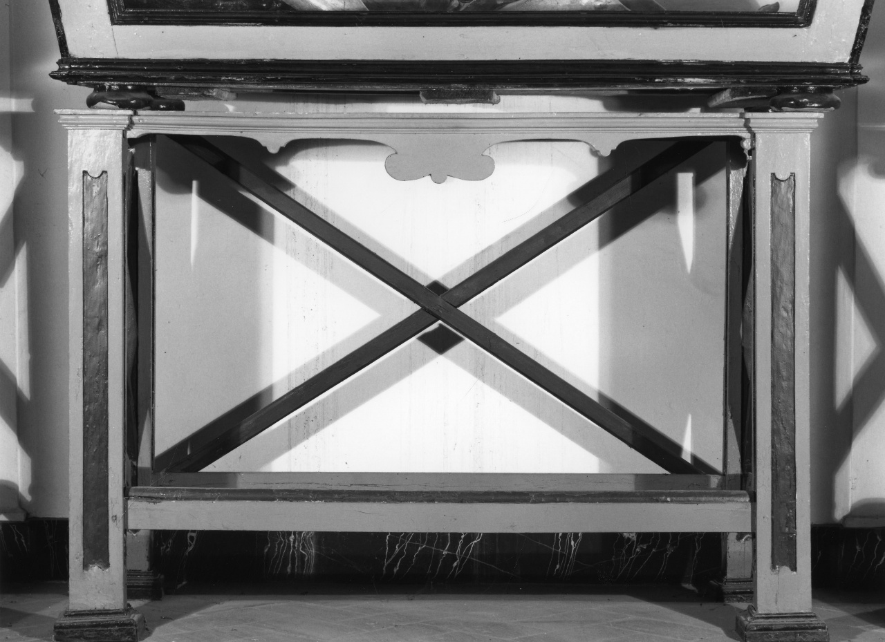 base - bottega di Castelfiorentino (prima metà sec. XX)