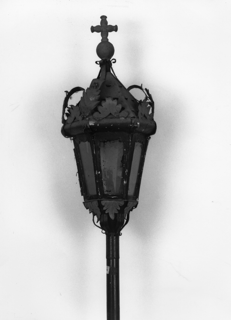 lanterna processionale, serie - produzione toscana (sec. XVIII)