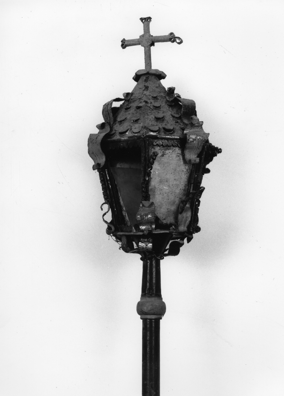 lanterna processionale, serie - produzione toscana (sec. XVIII)