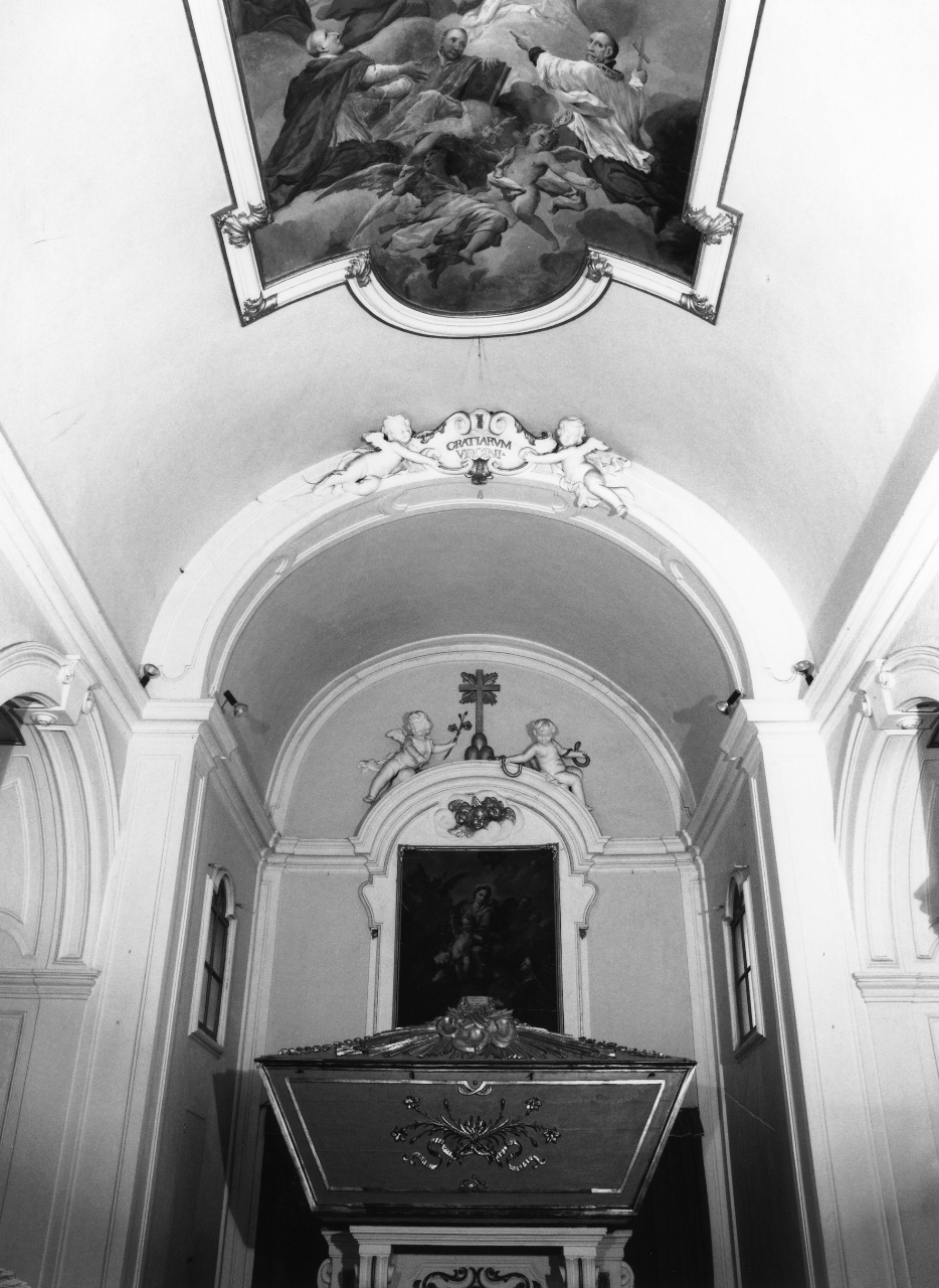 angeli reggicartiglio (decorazione plastica) - ambito toscano (secc. XVII/ XVIII)