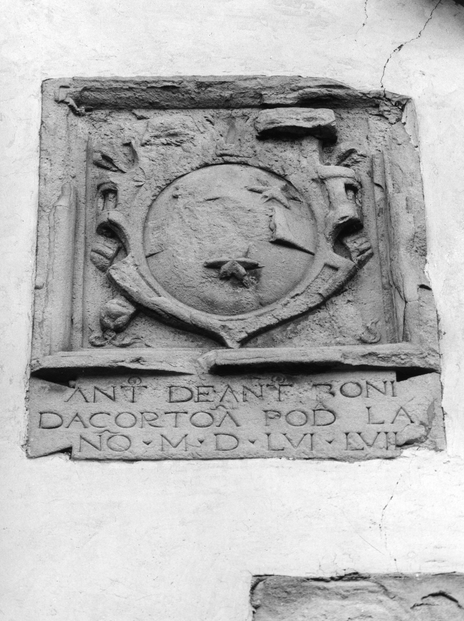 stemma gentilizio di Antonio Altiero di Antonio Boni (rilievo) - produzione fiorentina (sec. XVI)