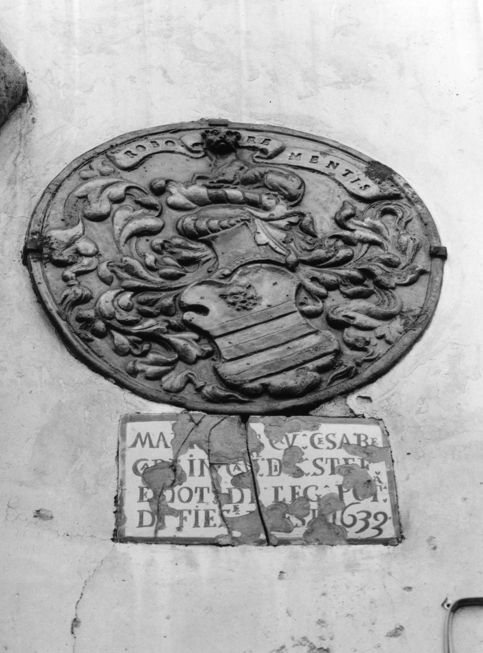 stemma gentilizio di Mario di Cesare Carlini (rilievo) - manifattura fiorentina (sec. XVII)