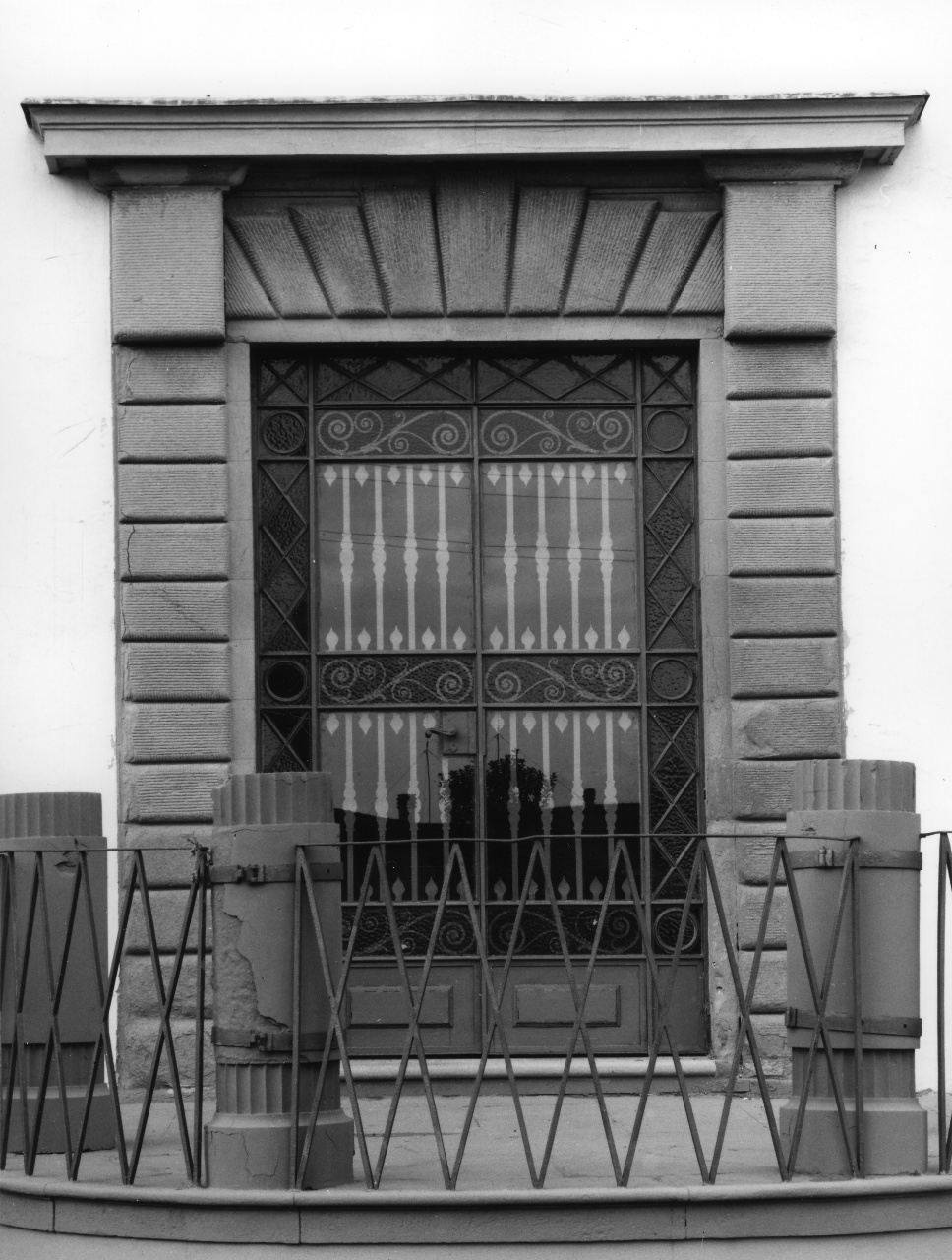 portale - produzione fiorentina (seconda metà sec. XIX)