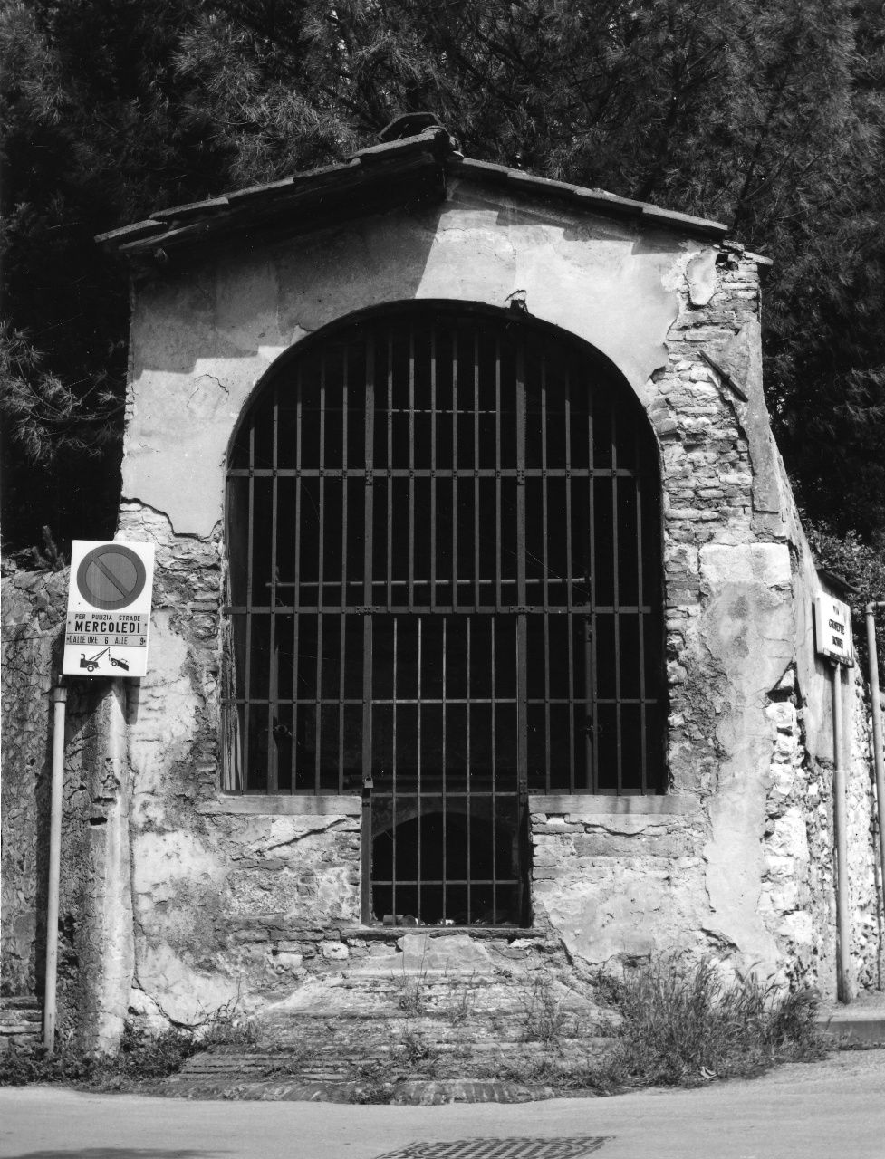 cappellina - produzione toscana (sec. XIV)